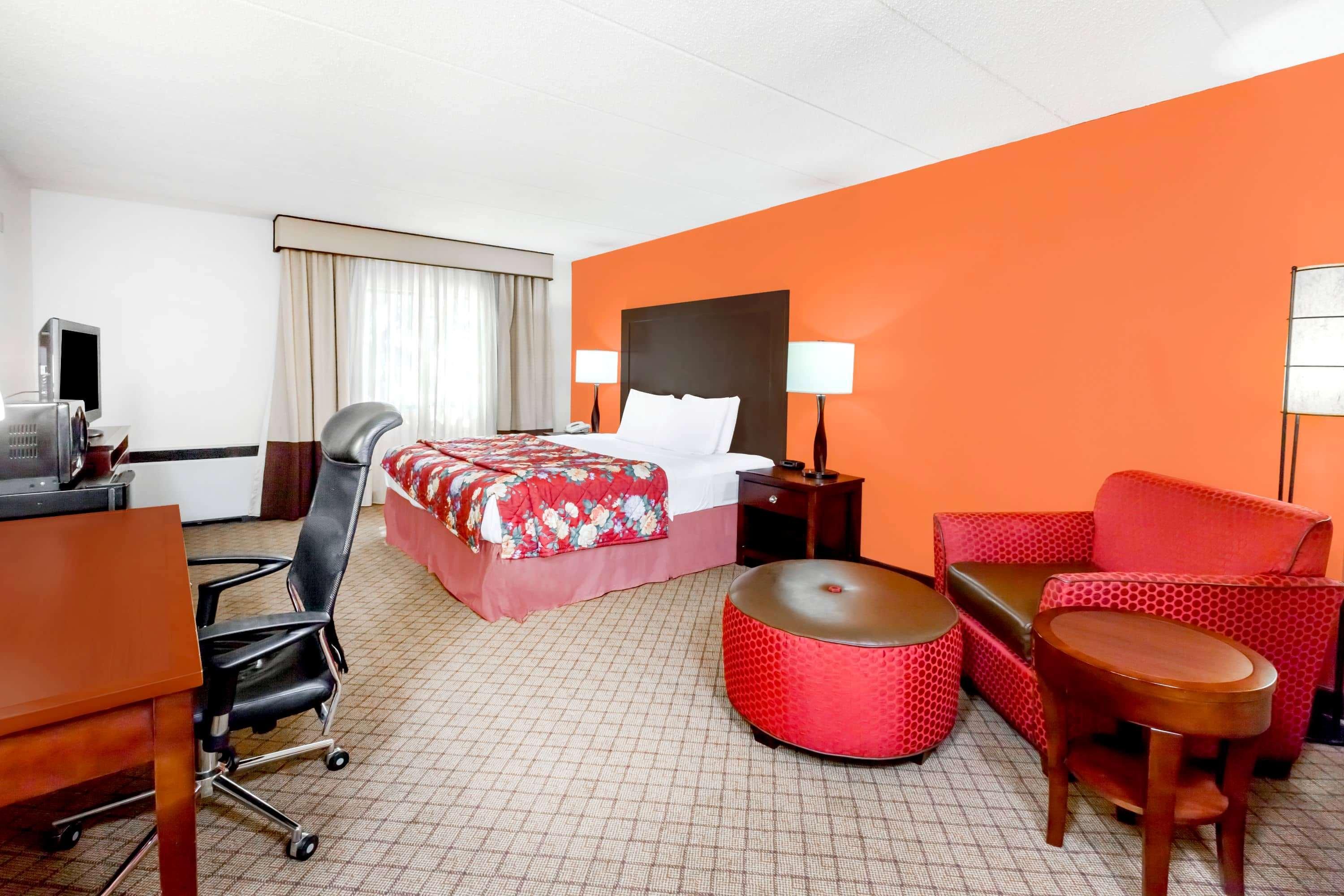 Clarion Hotel Lansing Ngoại thất bức ảnh